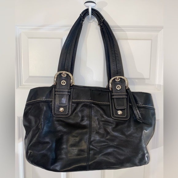 COACH SOHO PLEATED BLACK LEATHER SHOULDER BAG SHOPPER TOTE. Zips like a jacket. - Picture 2 of 12